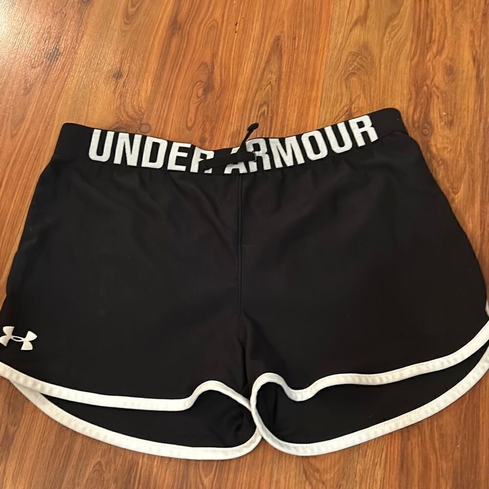 Under Armour black and white athletic shorts youth XL